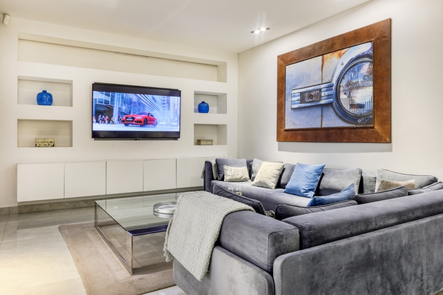 To Let 5 Bedroom Property for Rent in Camps Bay Western Cape